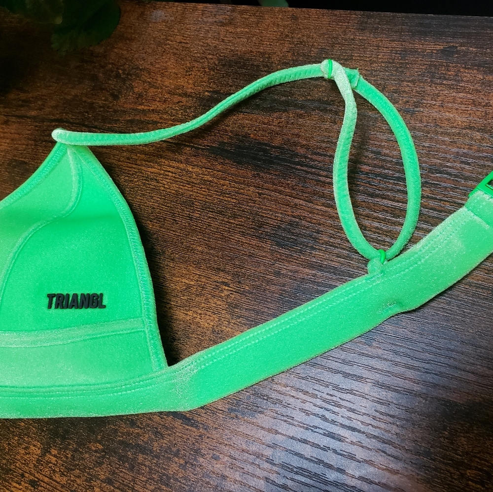 S top, XXS bottom, *Rare* Triangl- lime neoprene Small top, XXS bottom, D cup - Picture 8 of 16